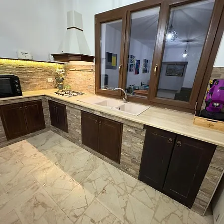 Oliveri's * קאריני